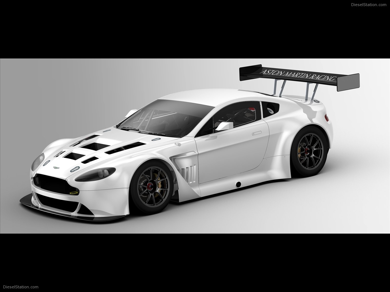 Aston Martin V12 Vantage GT3 2012